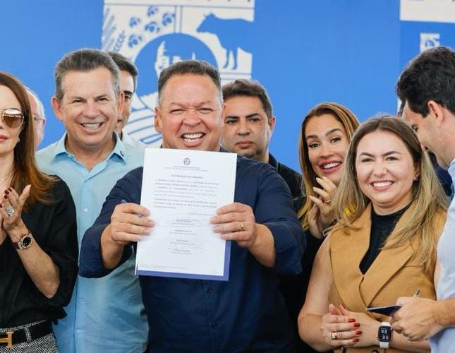R$ 385,9 MILHÕES Prefeito Cláudio e governador Mauro Mendes anunciam pacote de obras histórico para Rondonópolis Publicado em 23/03/26 às 15:14 SEGOV
