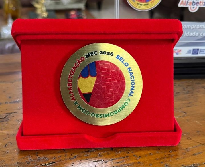EDUCAÇÃO Rondonópolis conquista Selo Ouro do MEC e se destaca na alfabetização infantil Publicado em 25/03/26 às 11:45 SEMECEL