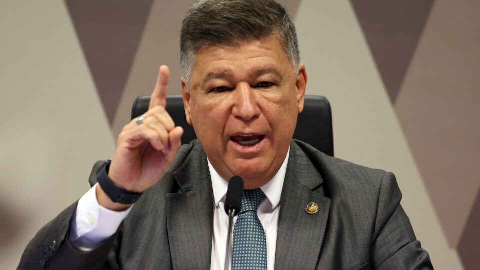 Carlos Viana diz que pedirá ao STF depoimento de Vorcaro na CPMI do INSS