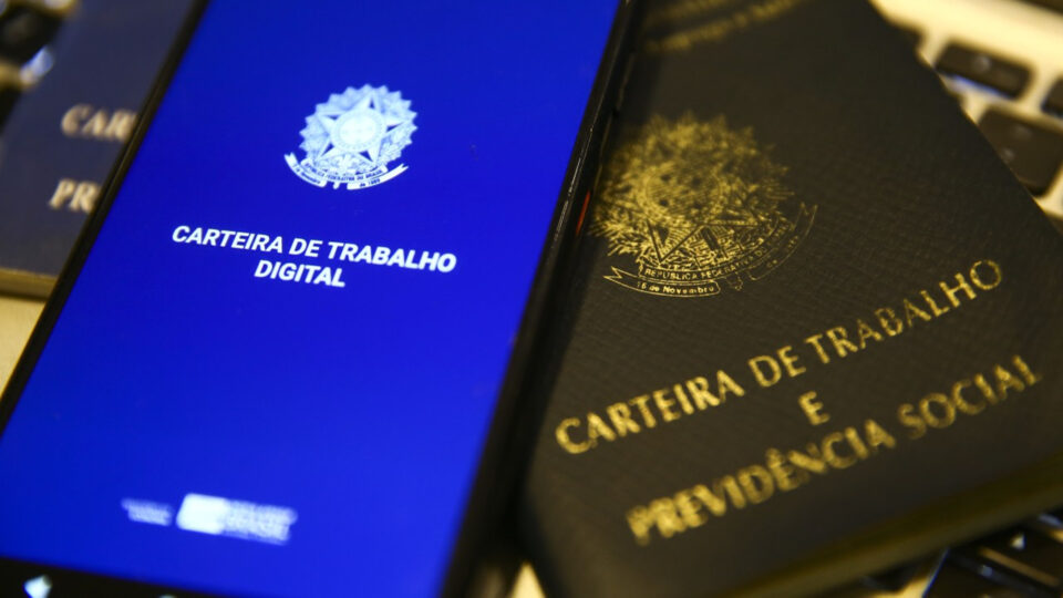 PEC da jornada de 36 horas e os limites materiais do poder de reforma