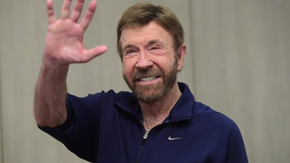 Chuck Norris, o “durão” que não se envergonhava de sua fé cristã