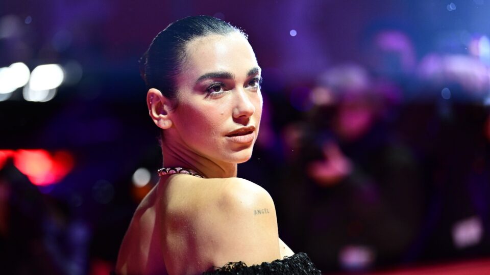 Dua Lipa para presidente da Comissão da Mulher
