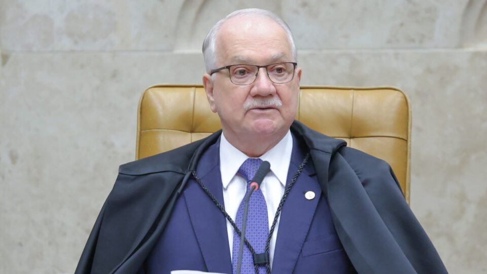 Fachin fala em fortalecimento e “judiciário independente” em meio a crises