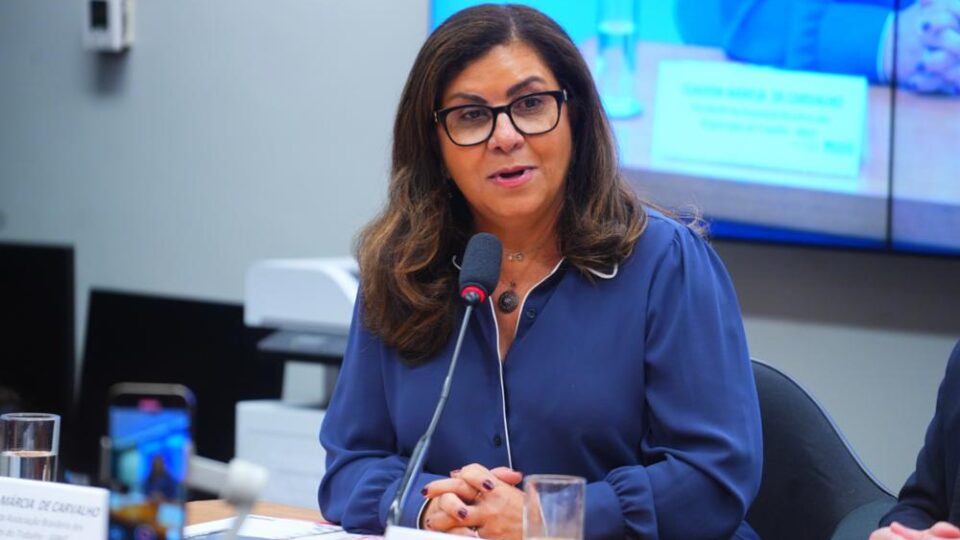 Tribunais fazem lista de benefícios que juiz recebe, depois que ex-magistrada reclamou de “faltar lanche”