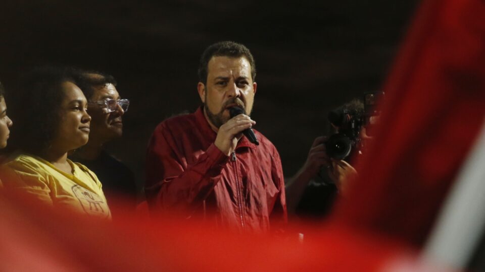 Boulos reconhece que saída do PSOL para o PT pode comprometer futuro do partido