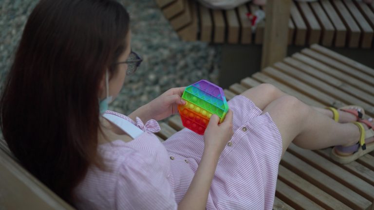 Lei cria o Dia Nacional do Orgulho Autista para celebrar a neurodiversidade