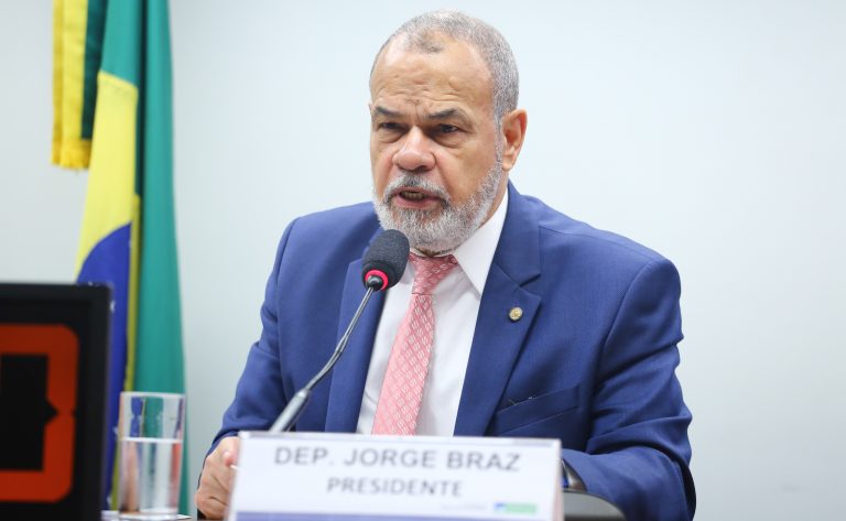 Deputado elogia legislação de proteção ao consumidor, mas chama a atenção para golpes na internet; ouça a entrevista