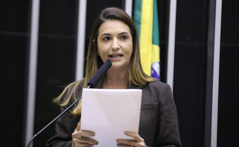 Câmara aprova projeto que institui o Dia Nacional da Mulher Rural