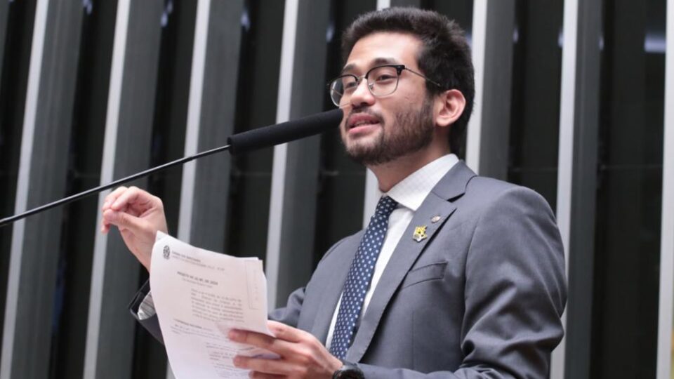 Kim Kataguiri pede convocação de Moraes para depor na CPMI do INSS