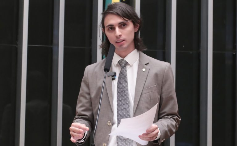 Projeto cria programa nacional para combater “rachas” em vias públicas