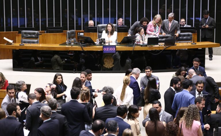 Câmara aprova projeto que restringe divulgação de imagens de vítimas de crime ou de acidente