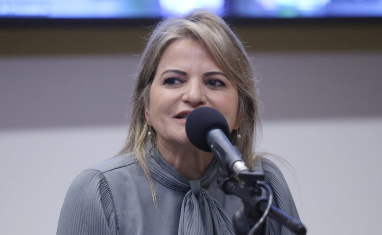Comissão aprova isenção de impostos para prova de rédeas condicionada a projetos sociais