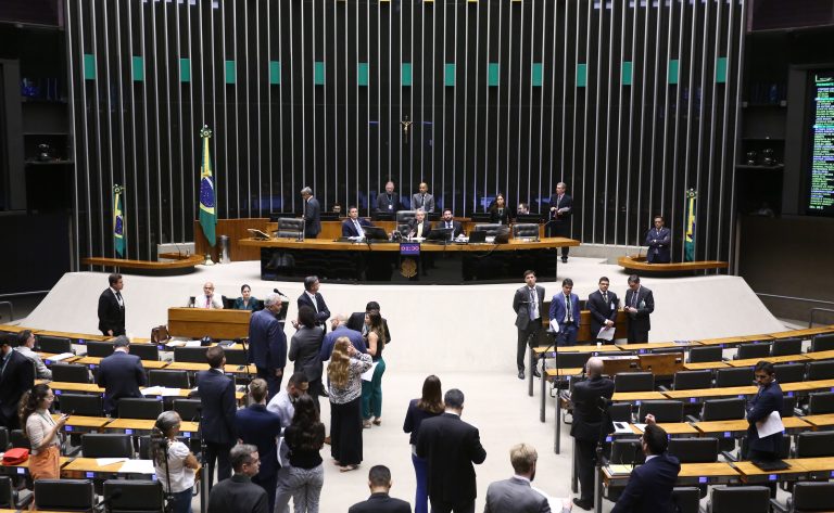 Câmara aprova MP com reajuste para forças de segurança do Distrito Federal; texto vai ao Senado