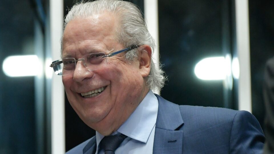 O cheiro de naftalina no discurso antiamericano de Zé Dirceu