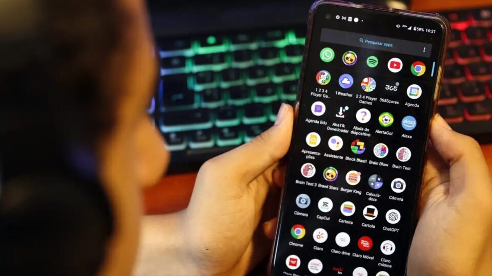 Governo manda TikTok explicar trend com simulação de agressões a mulheres