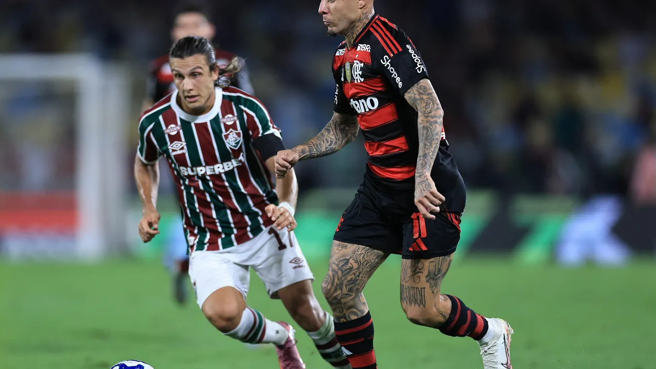 Flamengo decide o Carioca diante do Fluminense atrás do sétimo tricampeonato na história