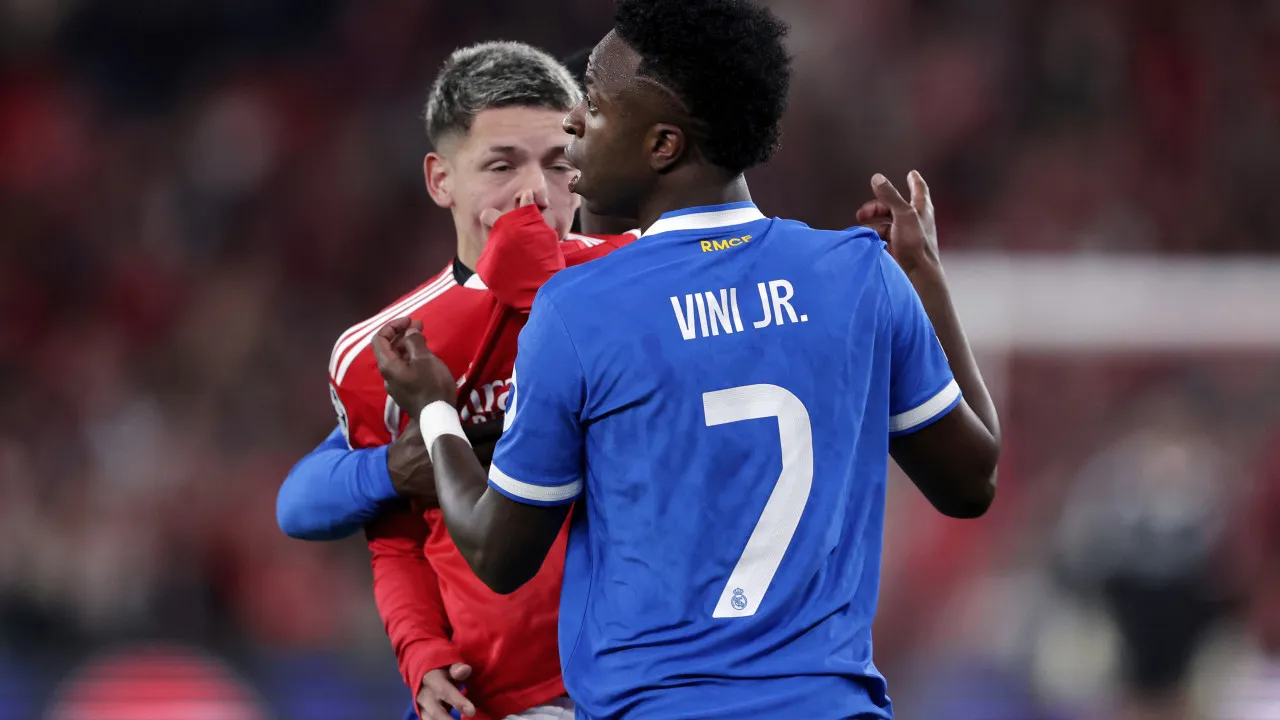 Mourinho aumenta o tom e diz que afastará Prestianni se culpa por racismo for comprovada