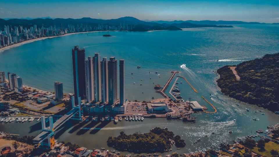 Por que Santa Catarina concentra os imóveis mais caros do Brasil?