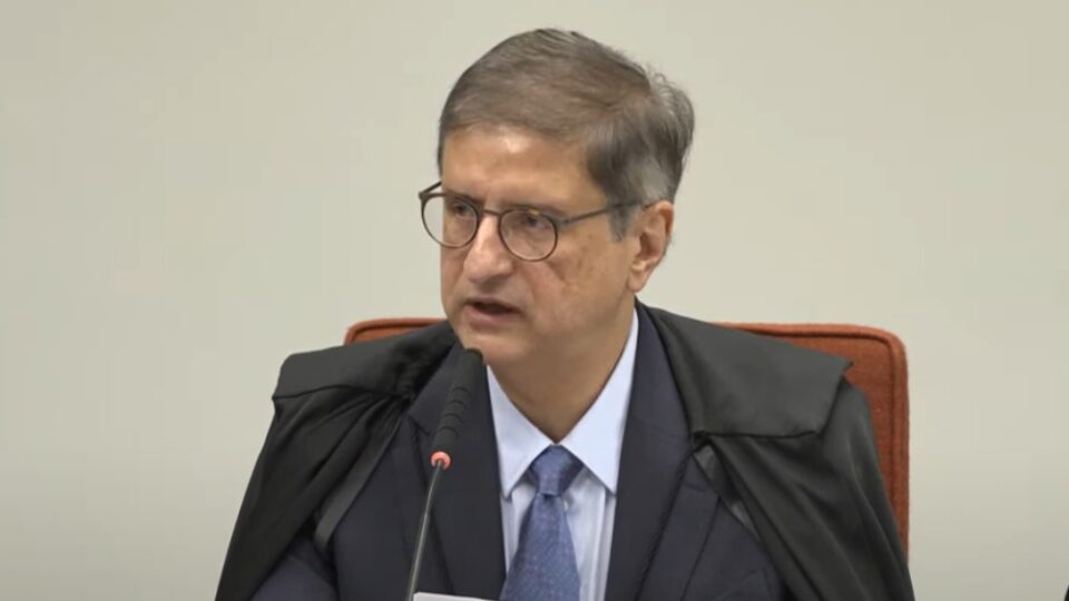 PGR pede a Moraes para arquivar inquérito contra Elon Musk