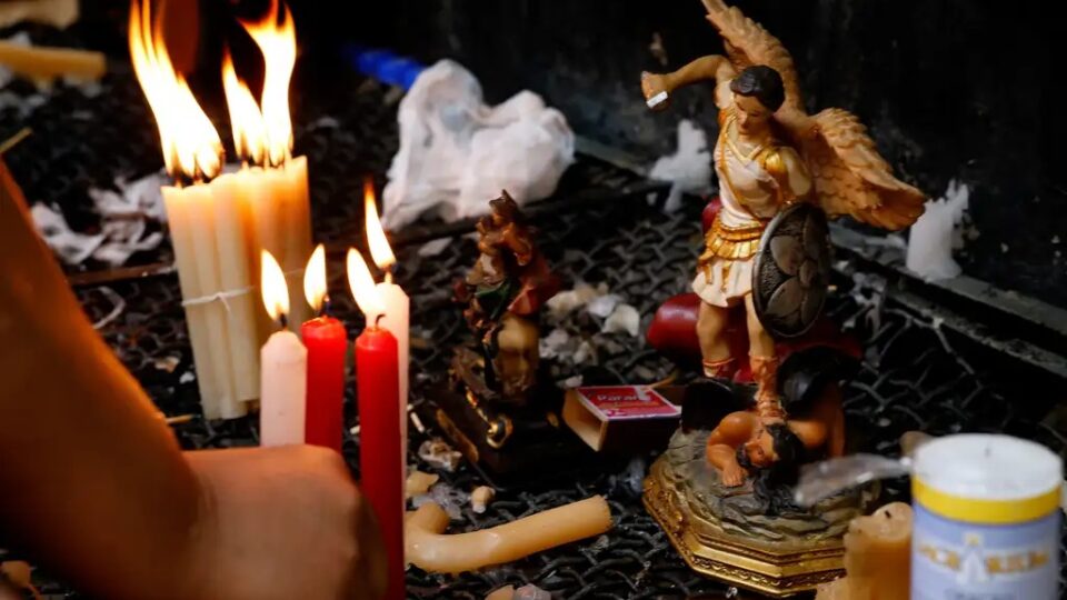 Projeto que garante adaptação do trabalho por motivos religiosos avança no Senado