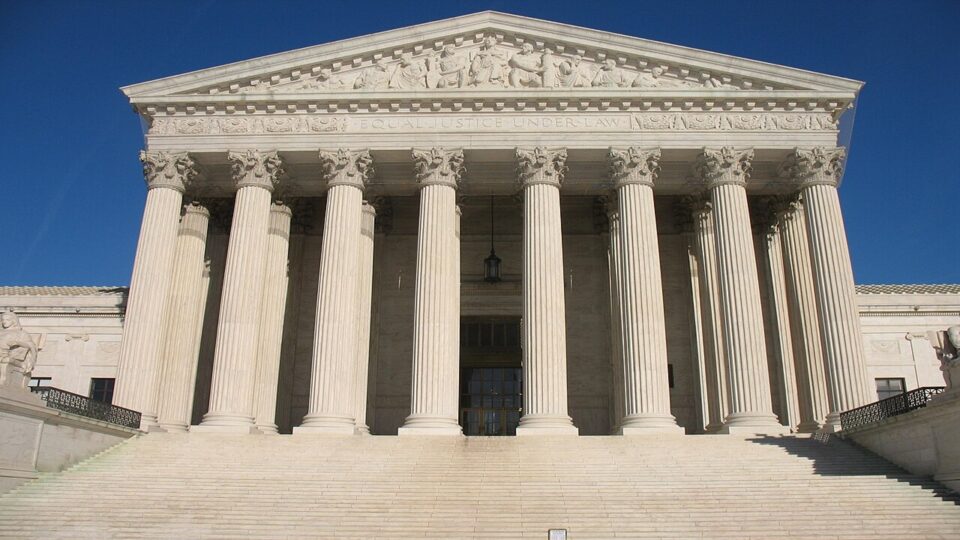 Conservadores da Suprema Corte indicam apoio à regra eleitoral defendida por Trump