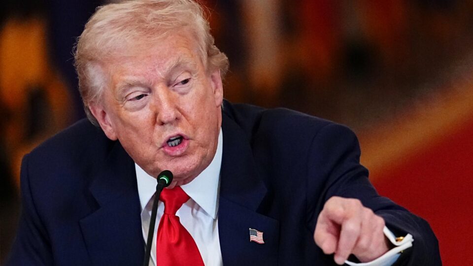 Conflito com o Irã: Trump declara vitória, mas chama os fuzileiros