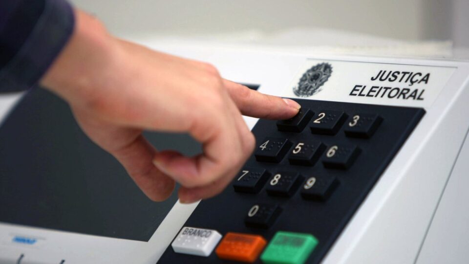 Quase metade dos eleitores ainda pode mudar de voto para presidente, diz Quaest