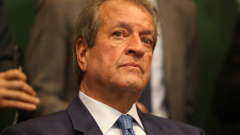 Valdemar diz que família Bolsonaro precisa “resolver problemas” para vencer eleições
