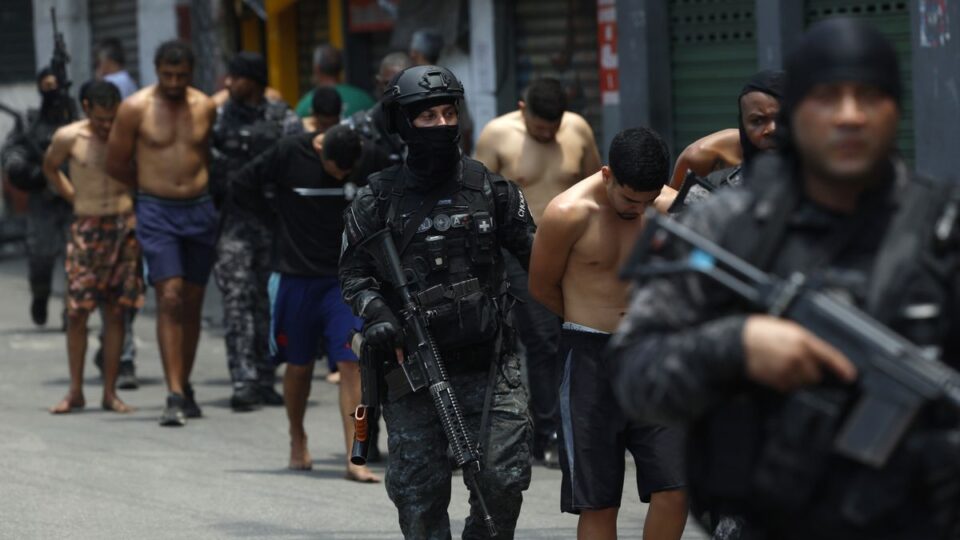 Fracasso do Estado: crime organizado funciona como empresa no Brasil