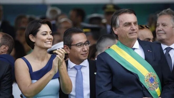 Moraes nega inclusão de irmão de Michelle como cuidador de Bolsonaro