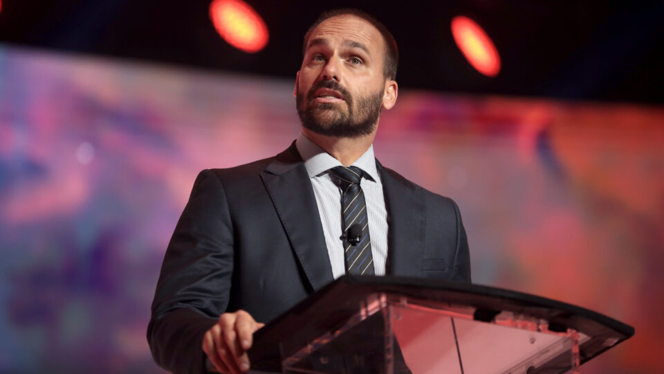 Eduardo comemora liberdade de Ramagem: Moraes só tem poderes “no Brasil de Lula”