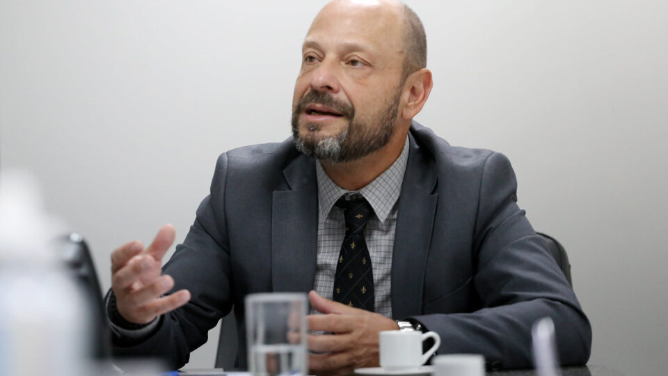 Ex-presidente do INSS atribui demissão a relação com ministro: “a gente nunca se entendeu”