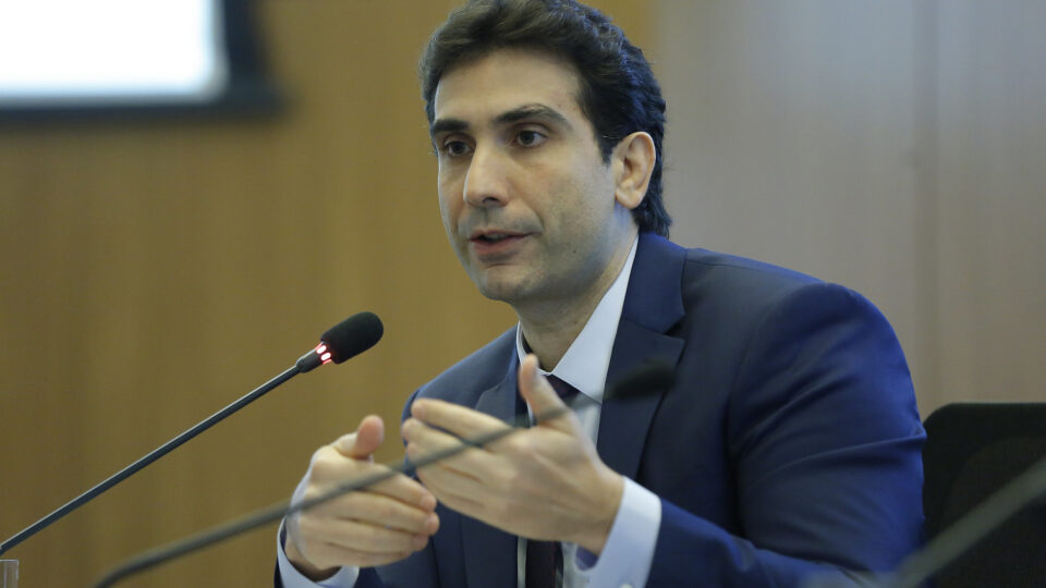 Na CPI do Crime Organizado, Galípolo cita Pix e aponta falta de pessoal para monitoramento