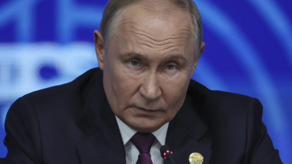 Rússia anuncia cessar-fogo para a Páscoa ortodoxa, mas adverte sobre provocações inimigas