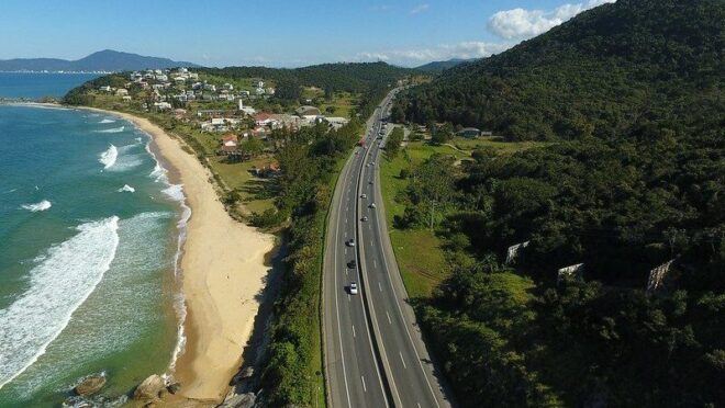 Via Mar terá limite de 120 km/h com promessa de trajeto em uma hora entre Joinville e Florianópolis
