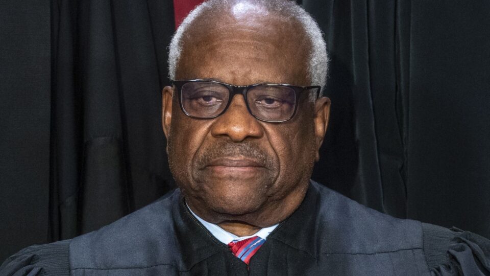 Clarence Thomas: o juiz do povo e o peso das palavras