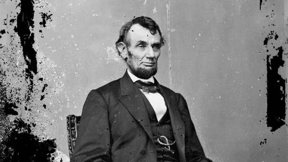 Quem foi o médico que tentou salvar Abraham Lincoln após o atentado?