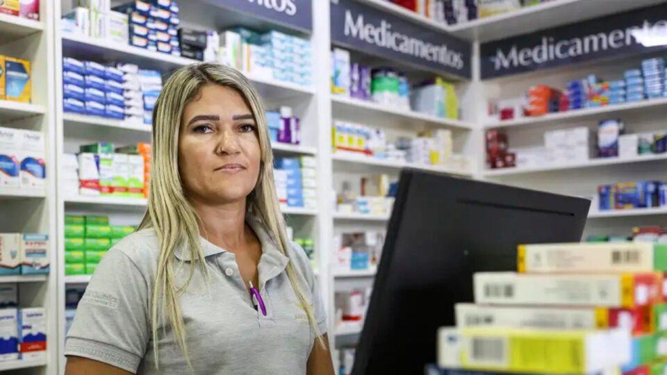 Como as leis de salário mínimo aumentam o desemprego