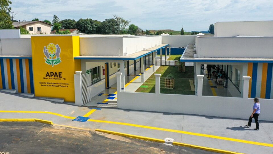 Por que o governo Lula quer restringir o papel das APAEs na educação?