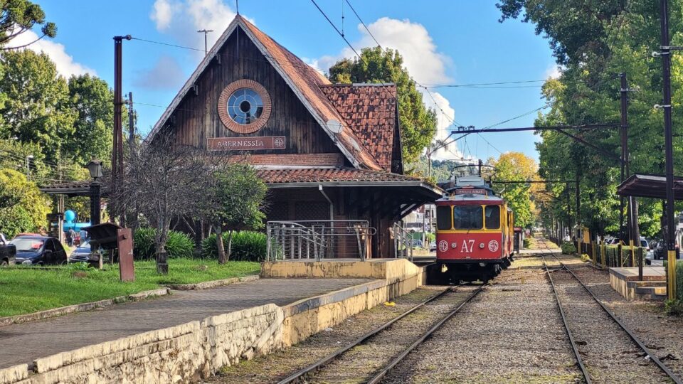 Como a nova concessão da Estrada de Ferro Campos do Jordão afetará o turismo?