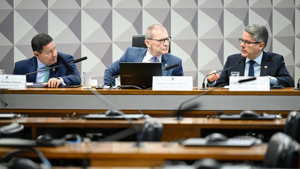 STF “inviabiliza” investigação do crime organizado, dispara Contarato após Mendonça livrar Ibaneis de depoimento