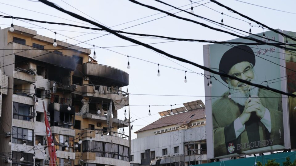 Hezbollah fala em “violação de cessar-fogo” e ataca Israel