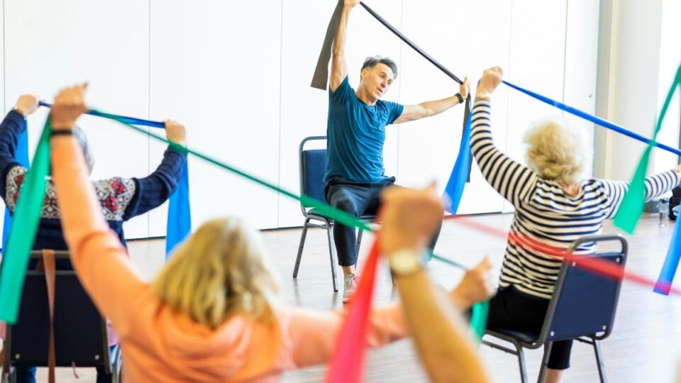 Como a variedade de exercícios físicos influencia na longevidade?