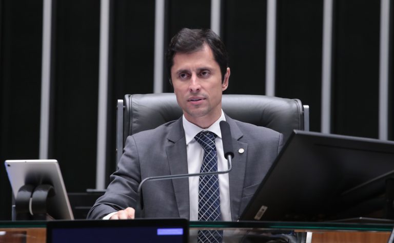 Comissão aprova prioridade para mães de pessoas com deficiência em programas de emprego