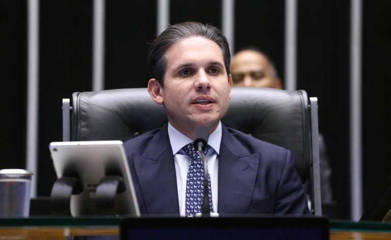 Motta destaca sanção de três leis de combate à violência contra a mulher
