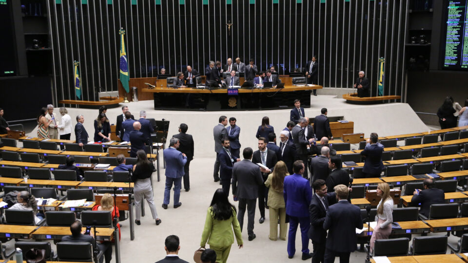 Câmara aprova em 1º turno investimento mínimo de 1% em assistência social