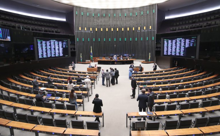 Câmara aprova projeto que direciona 5% das multas de trânsito ao Fundo Nacional de Segurança