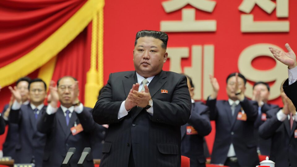Por que a Coreia do Norte se distancia do Irã e tenta reabrir canais com os EUA