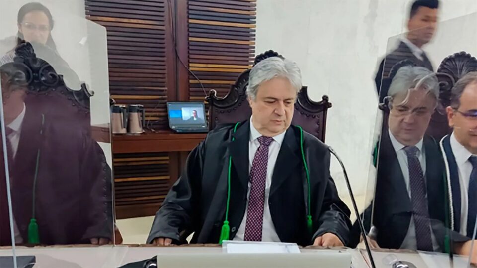 Justiça reduz em R$ 917 mil valor a ser pago para Maurício Requião