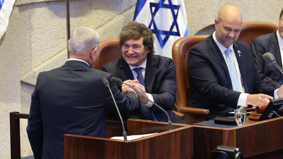 Israel dará medalha de honra a Milei, e Argentina abrirá embaixada em Jerusalém neste mês